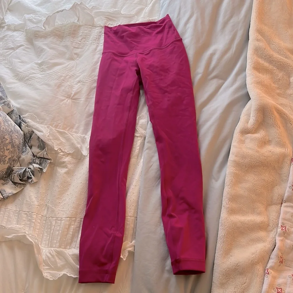Lululemon leggings - Picture 1 of 2